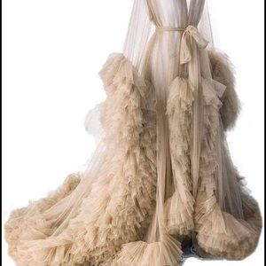 Elegant Bridal Tulle Ruffled Gown Robe